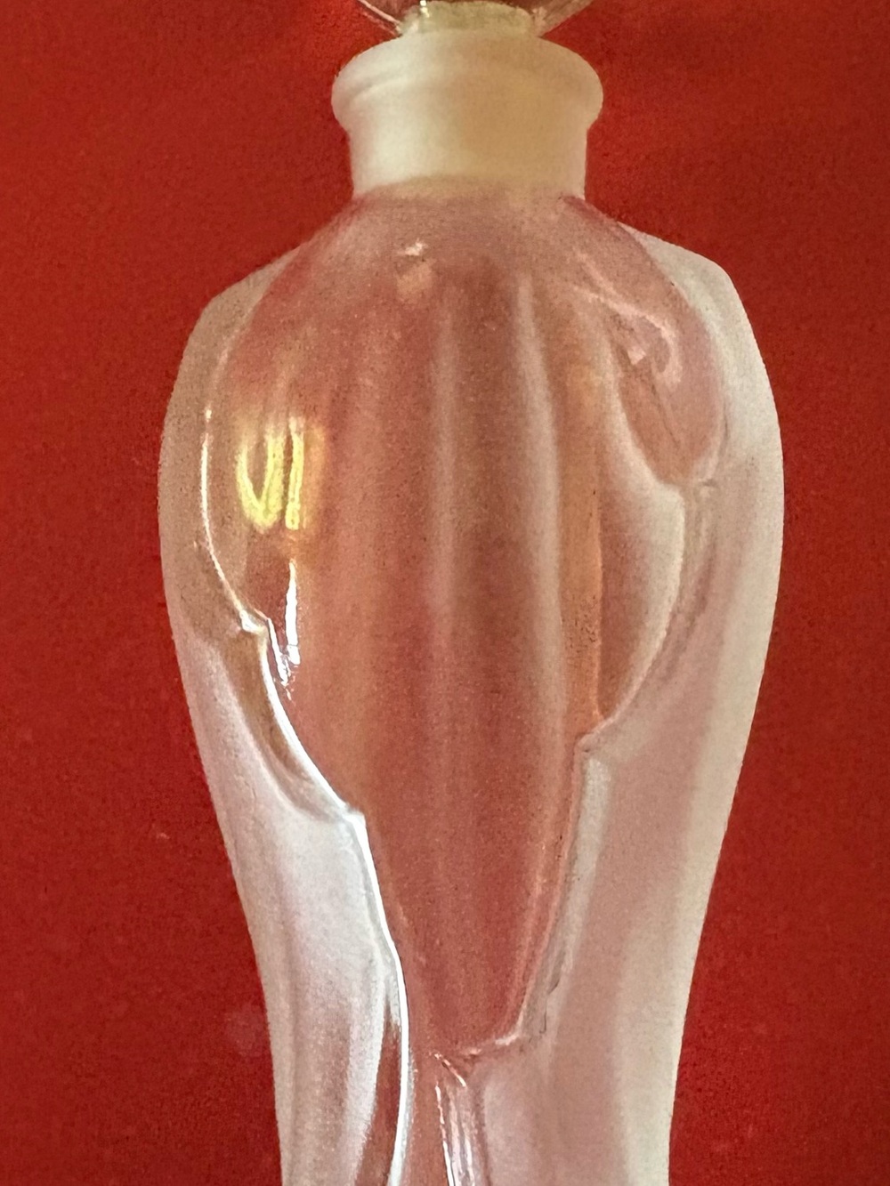 Vintage Guerlain Rosebud
Perfume Bottle Glass Stopper 4 3/4”T 1/2 fl oz